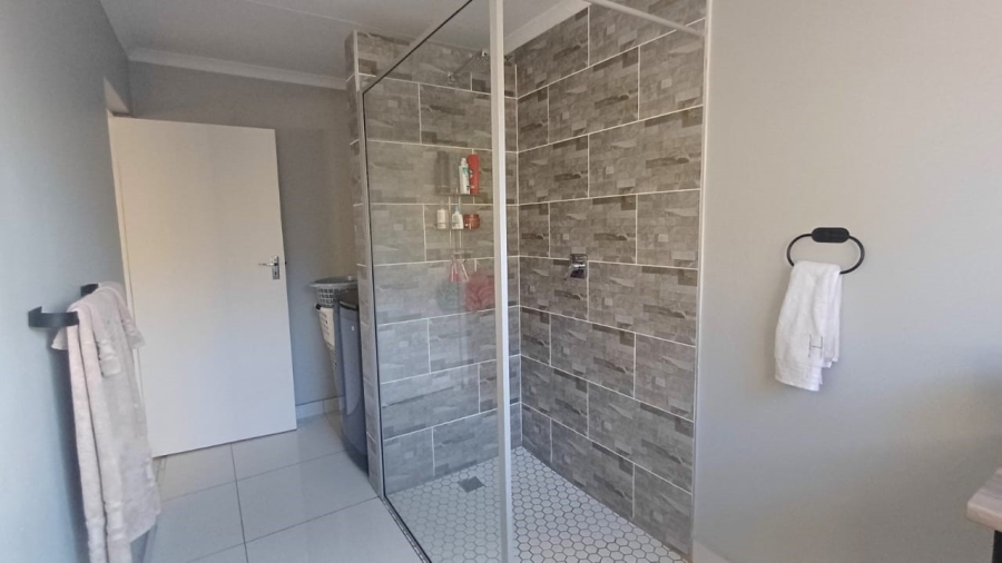 2 Bedroom Property for Sale in Bothasrus Eastern Cape